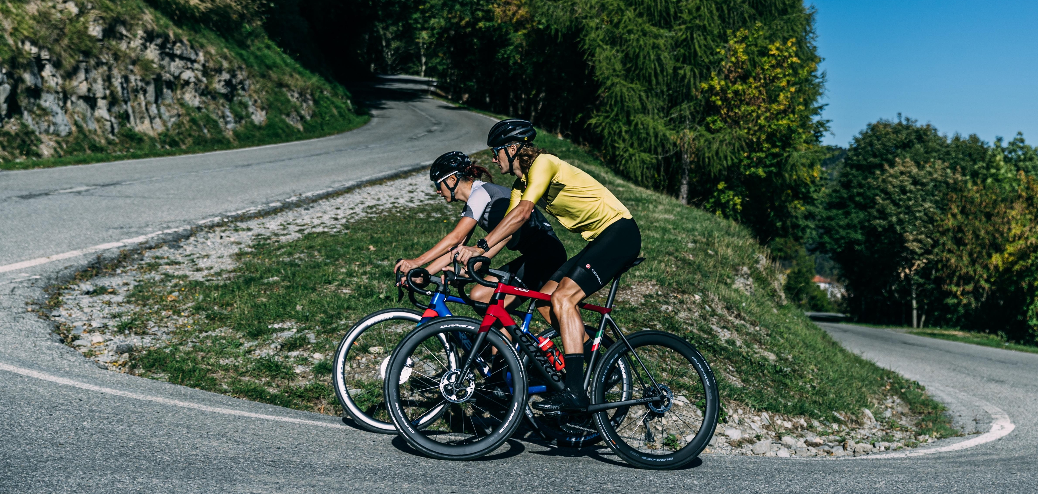 Des cyclistes portent un cuissard Castelli de qualité