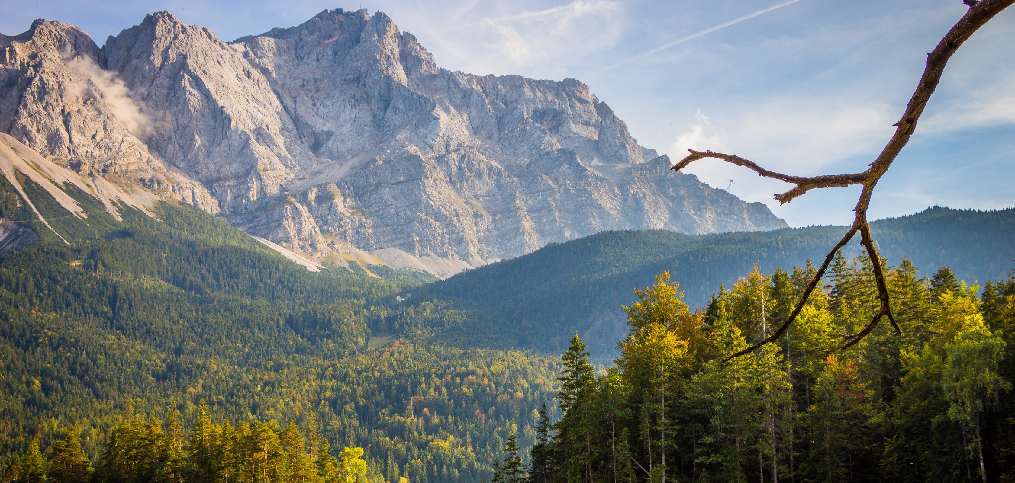 Le massif du Wetterstein entre l’Autriche et l’Allemagne pour une faire magnifique randonnée de refuge en refuge